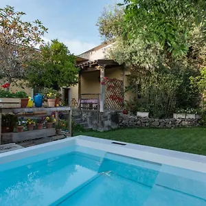 https://il-pozzo-e-lulivo-just-200-meters-from-the-metro.catania-hotels.net